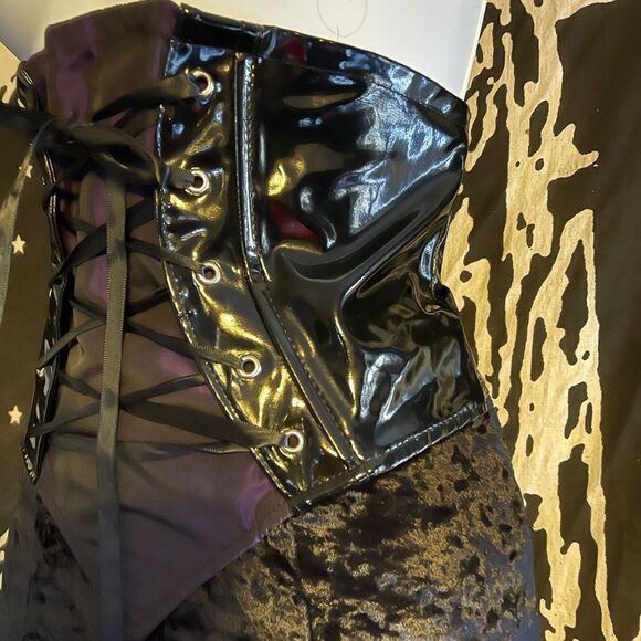 Extremely Rare Blackout Corset Velvet Dress - Zipper Does Not Work - Picture 5 of 10